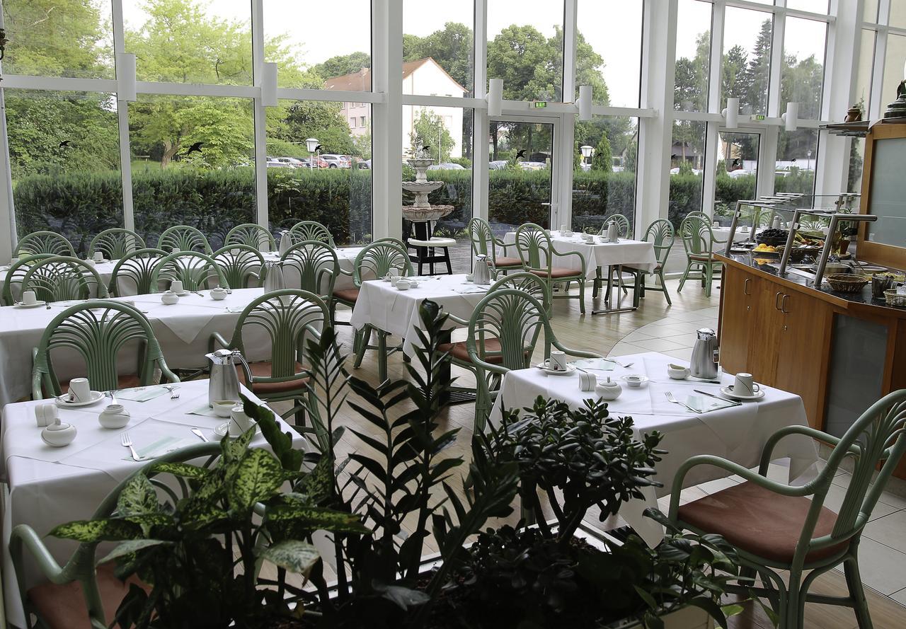 Seehotel Schloss Klink Exterior photo