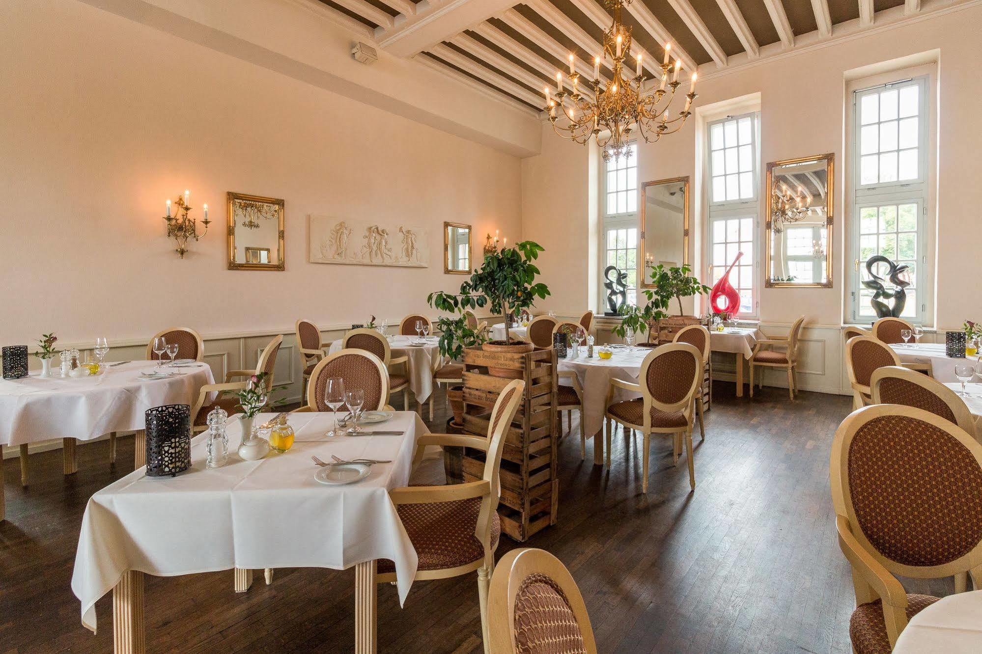 Seehotel Schloss Klink Exterior photo